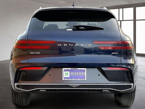 New 2026 Genesis GV70 2.5T Advanced image 4