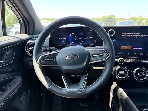 New 2025 Chevrolet Blazer EV LT image 26