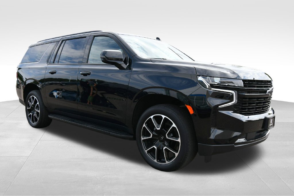 Used 2024 Chevrolet Suburban RST w/ Luxury Package AWD/4WD image 10