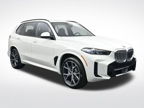New 2026 BMW X5 xDrive40i w/ M Sport Package AWD/4WD image 2
