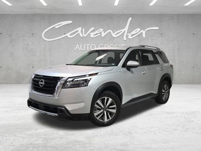 Certified 2025 Nissan Pathfinder SL