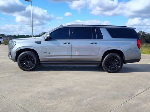 Used 2021 GMC Yukon XL AT4 w/ AT4 Premium Package image 3