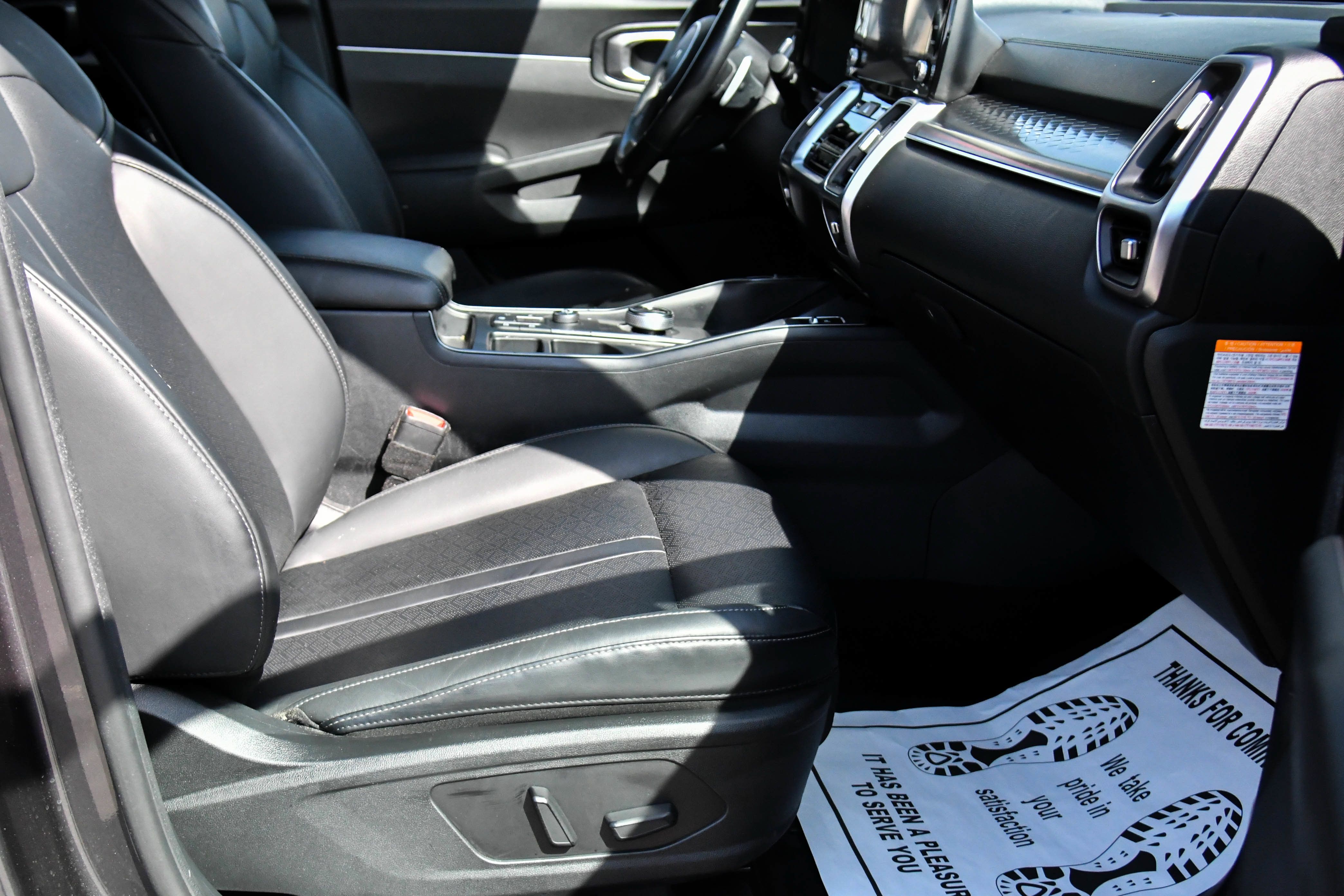 Used 2023 Kia Sorento EX FWD image 50