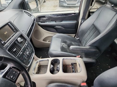 Used 2017 Dodge Grand Caravan SXT w/ Driver Convenience Group image 11