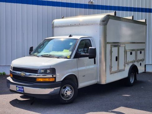 Used 2022 Chevrolet Express 3500 w/ Power Convenience Package RWD image 1