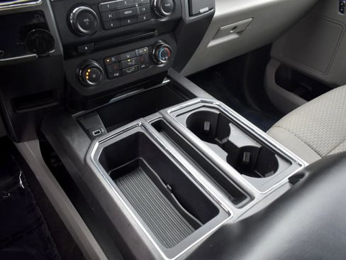 Used 2017 Ford F150 XLT w/ Equipment Group 302A Luxury image 32