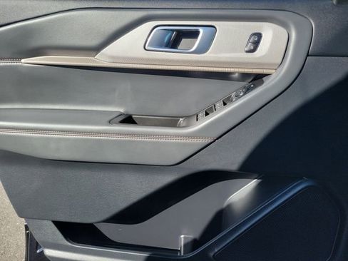 Used 2026 Ford Explorer Active image 21