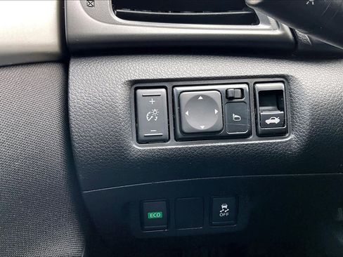 Used 2019 Nissan Sentra S image 32