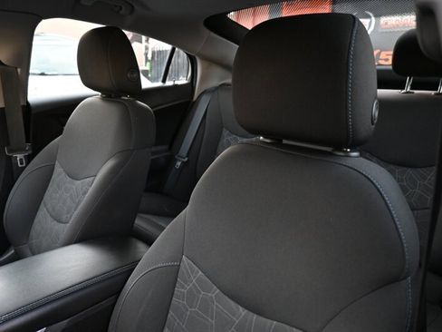 Used 2018 Chevrolet Volt LT image 21