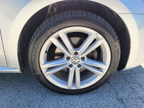 Used 2012 Volkswagen Passat 3.6 SEL Premium FWD image 31