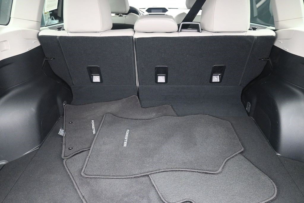 Used 2024 Subaru Forester Limited AWD/4WD image 14