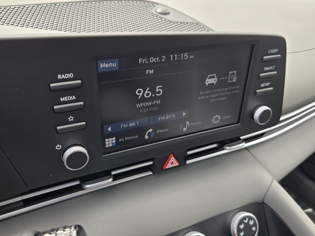 Used 2024 Hyundai Elantra SE FWD image 16