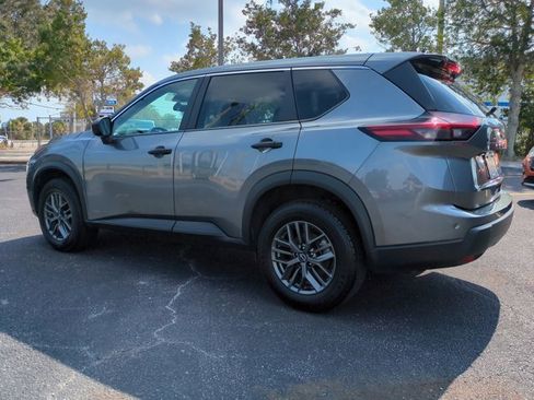 Used 2024 Nissan Rogue S image 6