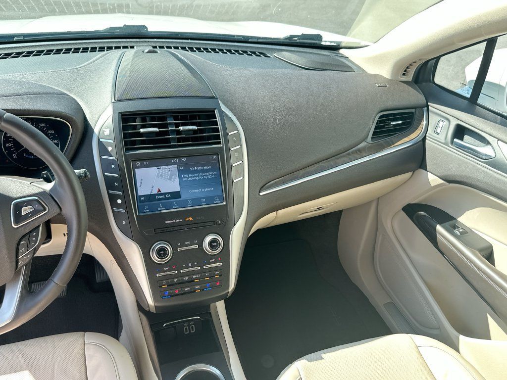 Used 2017 Lincoln MKC Reserve FWD image 20