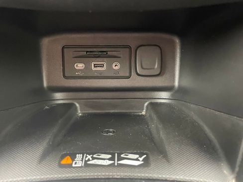 Certified 2022 Chevrolet Equinox Premier AWD/4WD image 38