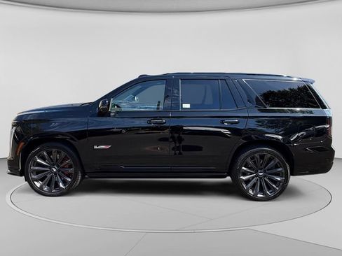 Used 2025 Cadillac Escalade V AWD/4WD image 2