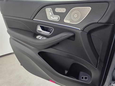 New 2026 Mercedes-Benz GLE 53 AMG 4MATIC Coupe image 19