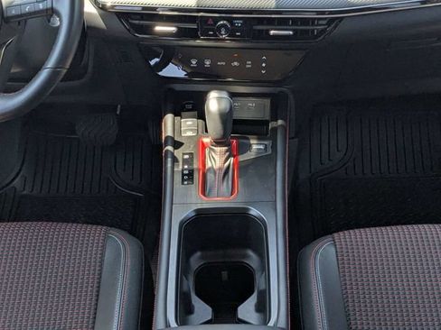 Used 2025 Nissan Kicks SR FWD image 15