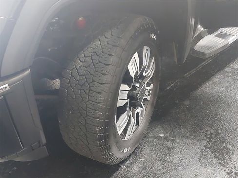 Used 2024 GMC Sierra 3500 Denali w/ Denali Reserve Package image 35