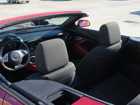Used 2017 Chevrolet Camaro SS RWD image 26
