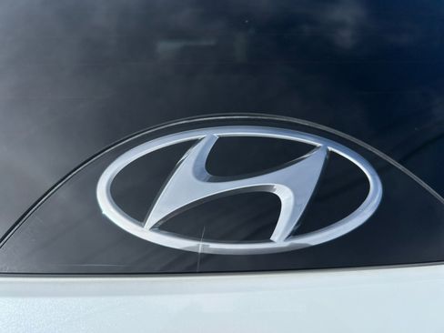 Used 2022 Hyundai Tucson Limited image 28