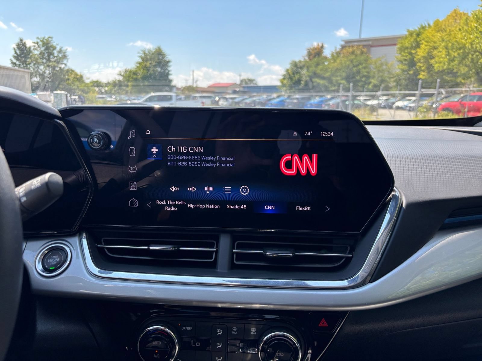 Used 2025 Chevrolet Trax LT FWD image 19
