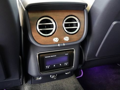 Certified 2023 Bentley Bentayga AWD/4WD image 31