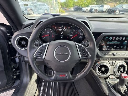 Used 2016 Chevrolet Camaro SS RWD image 13