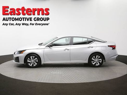 Used 2024 Nissan Altima 2.5 S FWD image 58