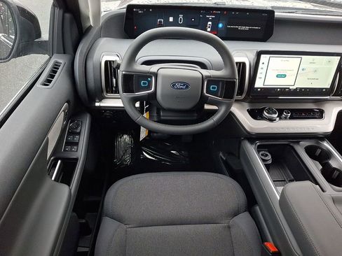 New 2026 Ford Expedition Max Active image 7