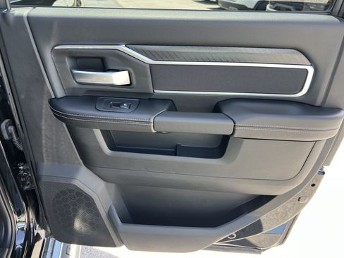 New 2026 RAM 2500 Big Horn AWD/4WD image 17