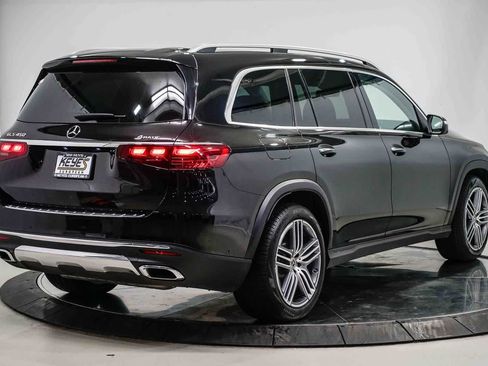 Certified 2026 Mercedes-Benz GLS 450 4MATIC image 4