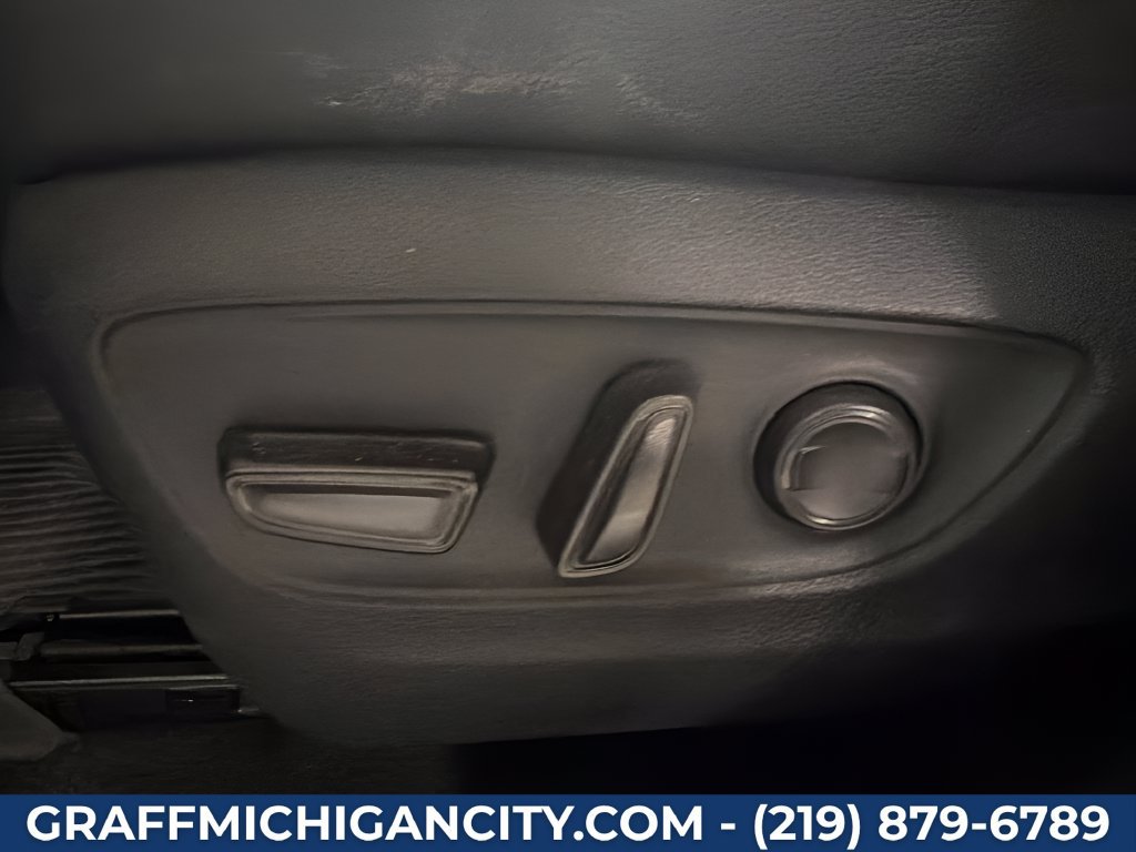 Used 2024 Toyota Grand Highlander AWD image 18