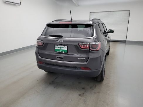 Used 2020 Jeep Compass Latitude FWD image 7