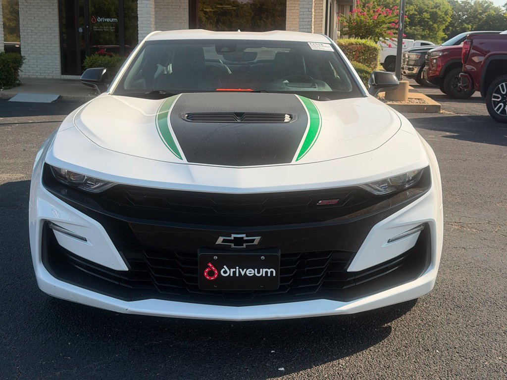 Used 2019 Chevrolet Camaro SS w/ Black Appearance Package RWD image 2