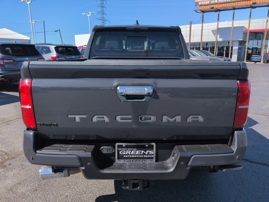 Used 2024 Toyota Tacoma Limited w/ Limited Package (LT) AWD/4WD image 4