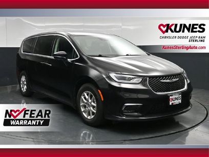Certified 2024 Chrysler Pacifica Touring-L
