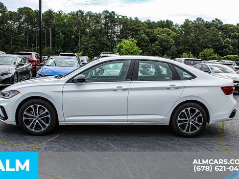 Used 2025 Volkswagen Jetta Sport FWD image 7