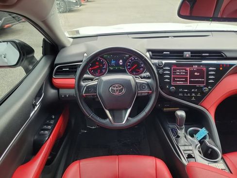 Used 2019 Toyota Camry XSE FWD image 10