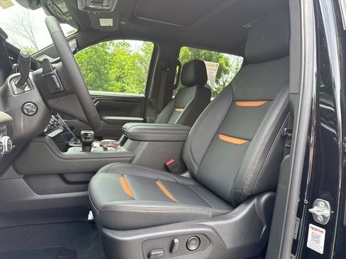 New 2026 GMC Sierra 1500 AT4 w/ AT4 Premium Package AWD/4WD image 12
