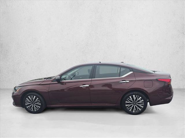 Used 2025 Nissan Altima 2.5 SV FWD image 9
