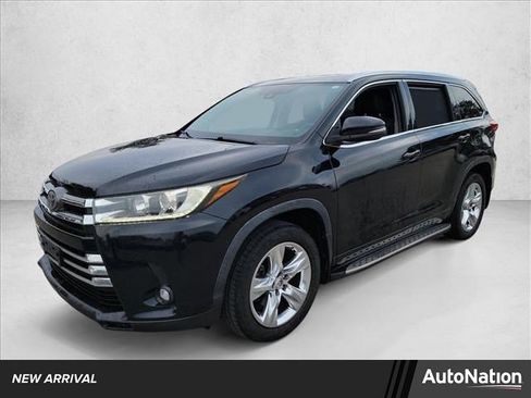 Used 2019 Toyota Highlander Limited image 1