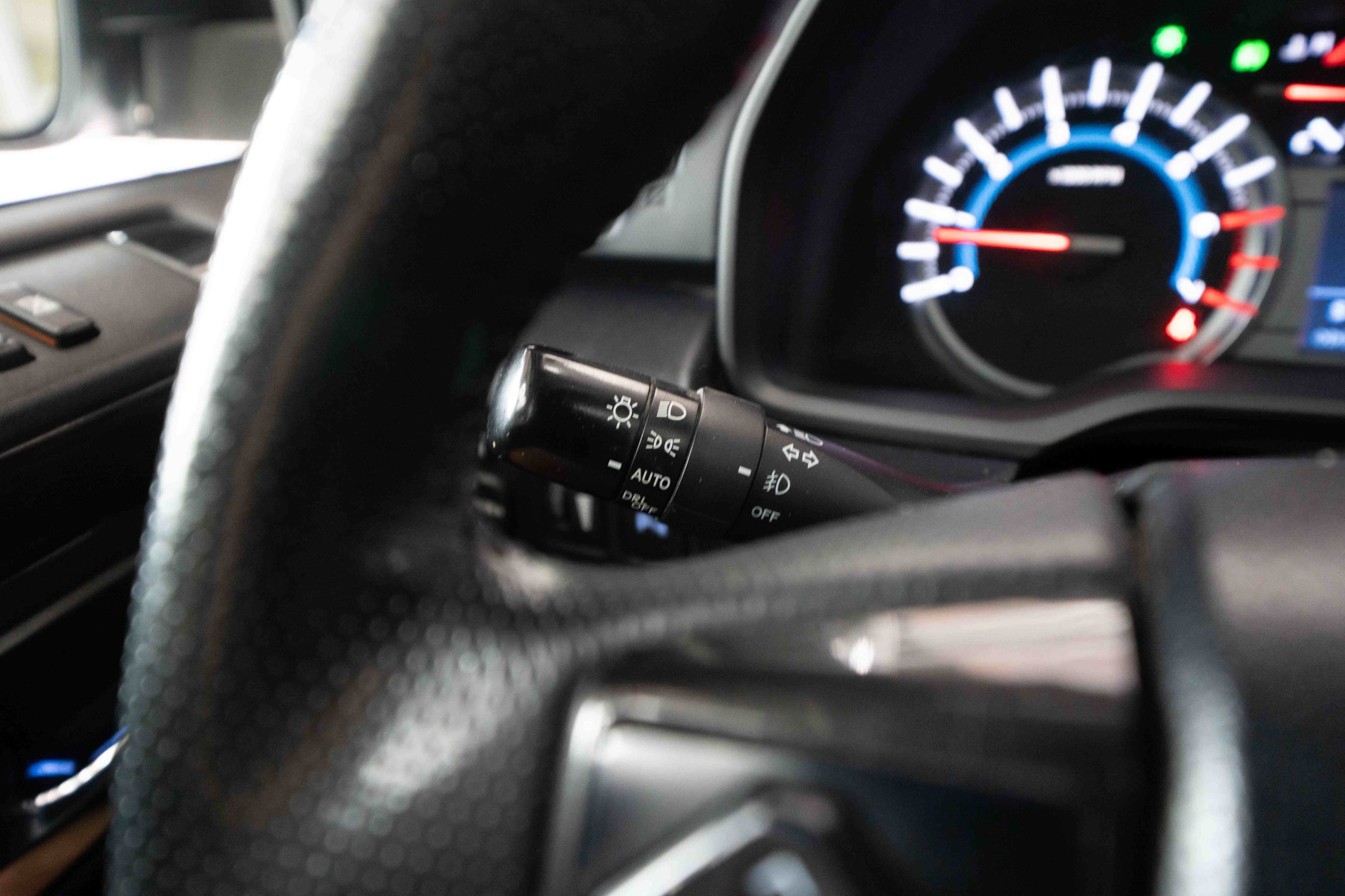 Used 2019 Toyota 4Runner Limited AWD/4WD image 13
