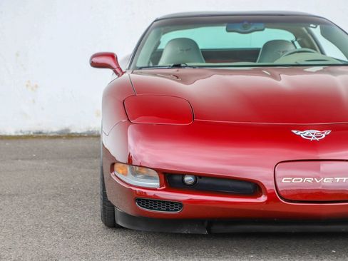Used 2003 Chevrolet Corvette Coupe w/ Preferred Equipment Group RWD image 53
