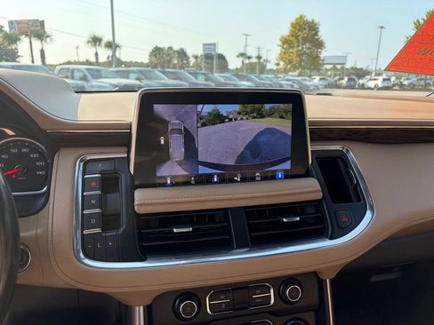 Used 2021 Chevrolet Tahoe Premier AWD/4WD image 23
