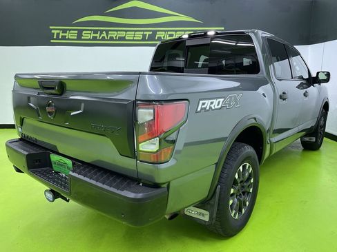 Used 2021 Nissan Titan PRO-4X w/ Pro-4x Convenience Package image 10