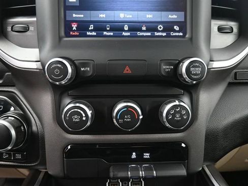 Used 2020 RAM 1500 Big Horn image 26