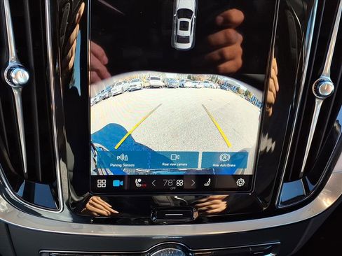 Certified 2025 Volvo S60 B5 Core image 21