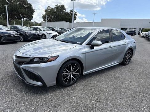 Certified 2023 Toyota Camry SE FWD image 5