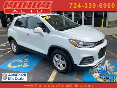 Used 2018 Chevrolet Trax LT w/ LT Convenience Package AWD/4WD image 1